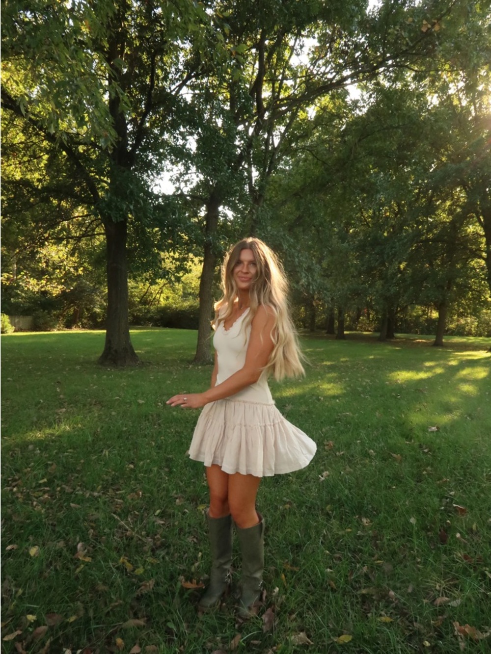 🌷 NWOT Cream Tiered Mini Skirt with Cream Tank